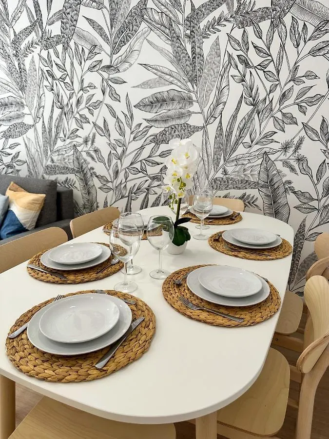 Holidays2Malaga Lebrija 3 Bedroom & Terrace & Parking & Smart Tv 0*, Malaga